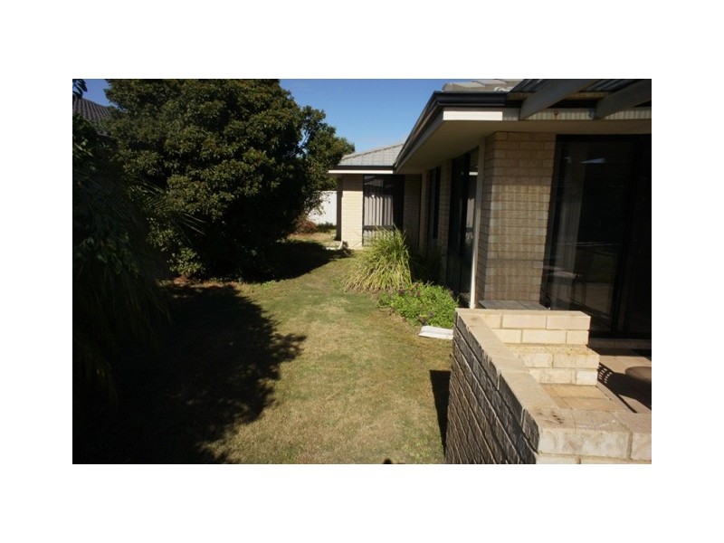 3 Volcans Mews, Port Kennedy WA 6172