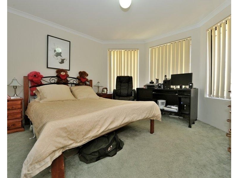 13 Nunton Place, Port Kennedy WA 6172