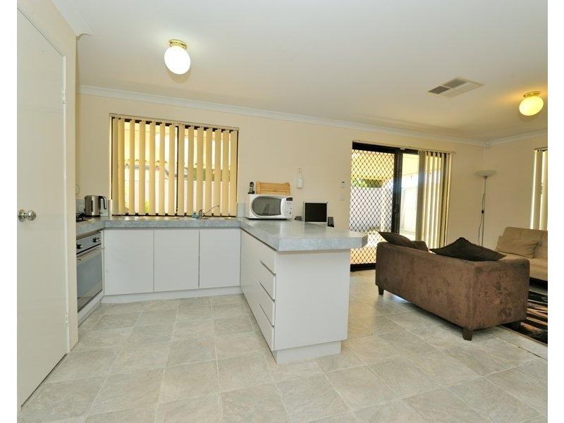 13 Nunton Place, Port Kennedy WA 6172