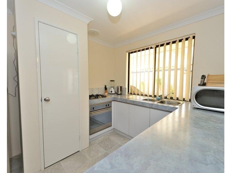 13 Nunton Place, Port Kennedy WA 6172