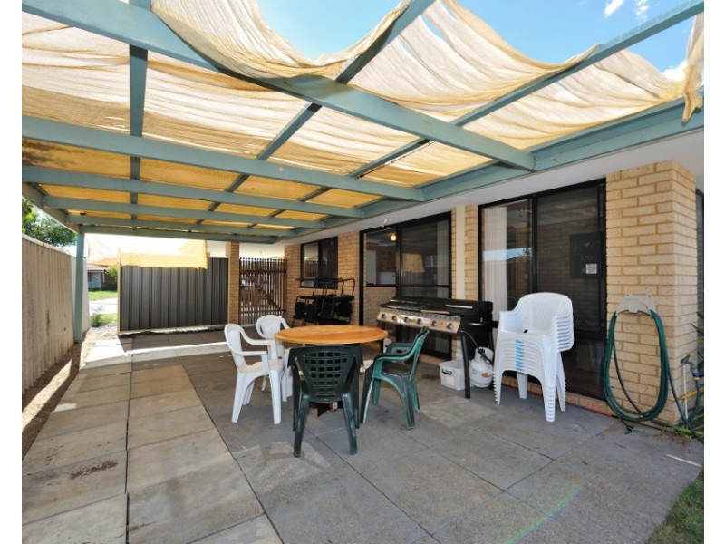 5 Corsair Cl, Port Kennedy WA 6172