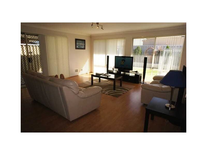 13 Nightingale Way, Warnbro WA 6169