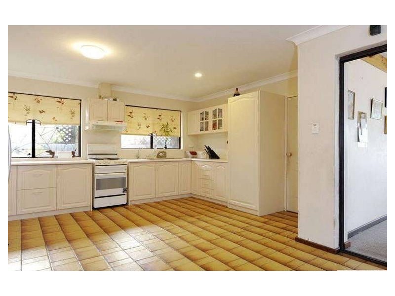 10 Norring Street, Cooloongup WA 6168