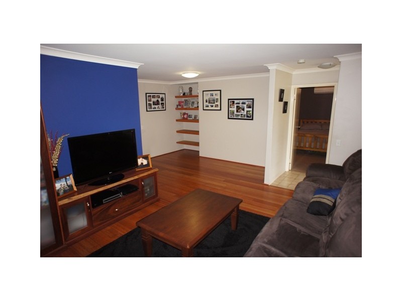 25 Kingsbridge Road, Warnbro WA 6169