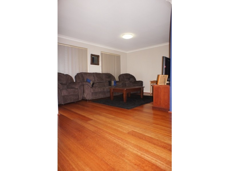 25 Kingsbridge Road, Warnbro WA 6169