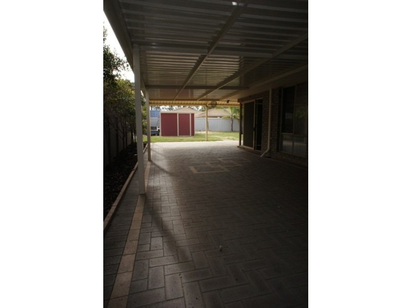 25 Kingsbridge Road, Warnbro WA 6169