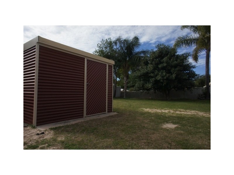 25 Kingsbridge Road, Warnbro WA 6169