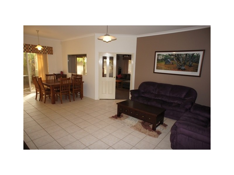 31 Alora Dr, Port Kennedy WA 6172