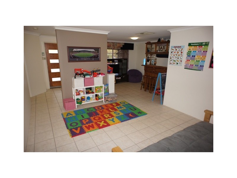 31 Alora Dr, Port Kennedy WA 6172