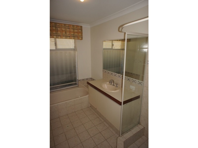 31 Alora Dr, Port Kennedy WA 6172