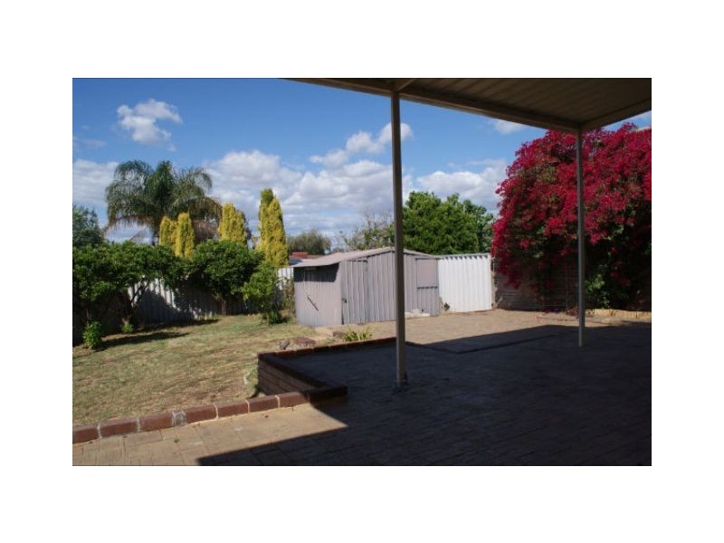 25 McKean Way, Parmelia WA 6167