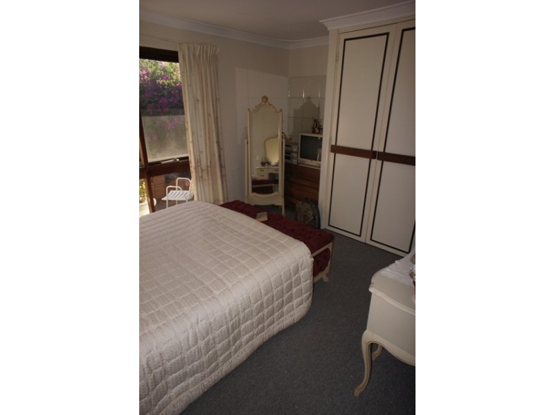 18 Axminster Road, Warnbro WA 6169