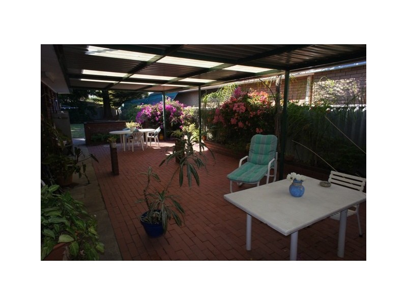 18 Axminster Road, Warnbro WA 6169