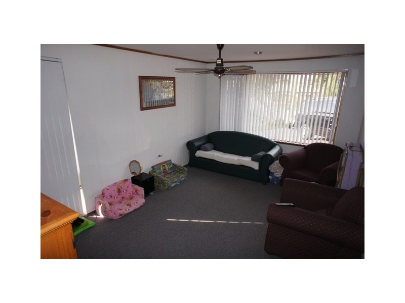 143 Safety Bay Road, Shoalwater WA 6169