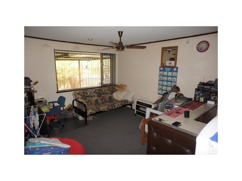 143 Safety Bay Road, Shoalwater WA 6169