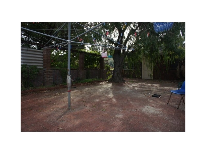 143 Safety Bay Road, Shoalwater WA 6169