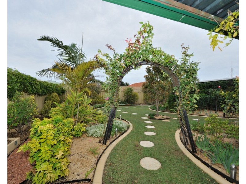 17 Arabella Meander, Warnbro WA 6169