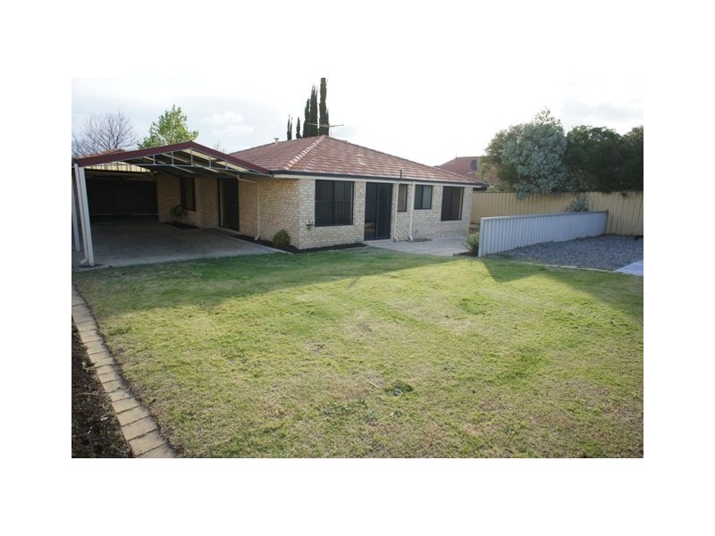 12 Chipperton Road, Bertram WA 6167