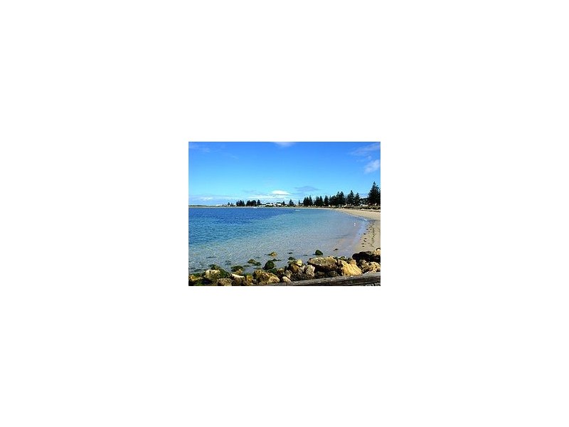 97 Georgetown Drive, Safety Bay WA 6169