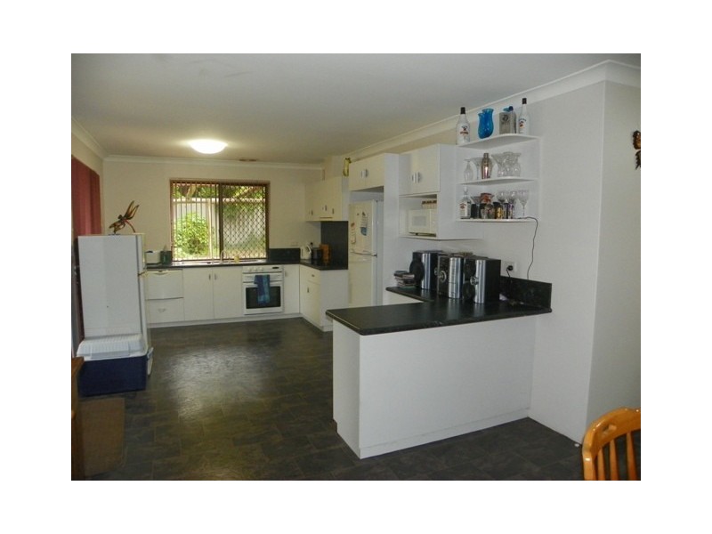 2 Congha Court, Hillman WA 6168