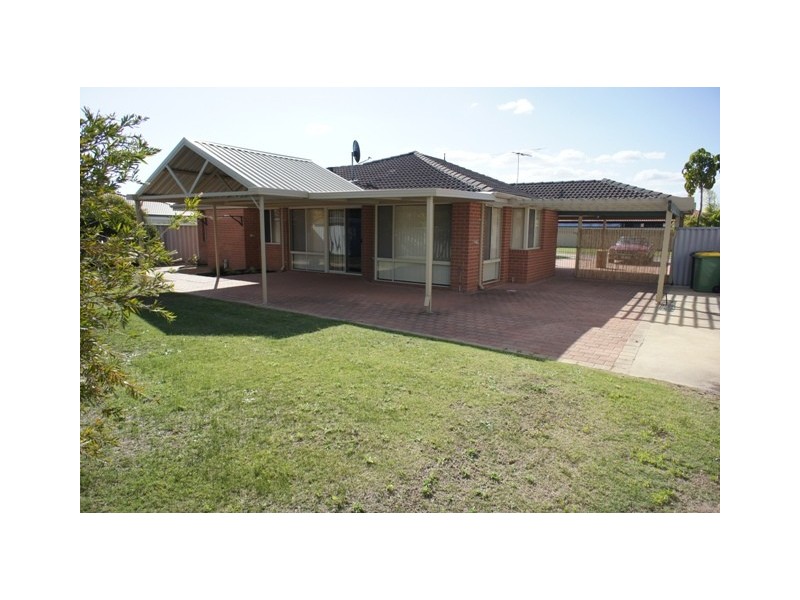 15 Arabella Meander, Warnbro WA 6169