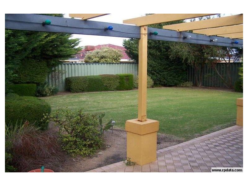 21 Alora Drive, Port Kennedy WA 6172