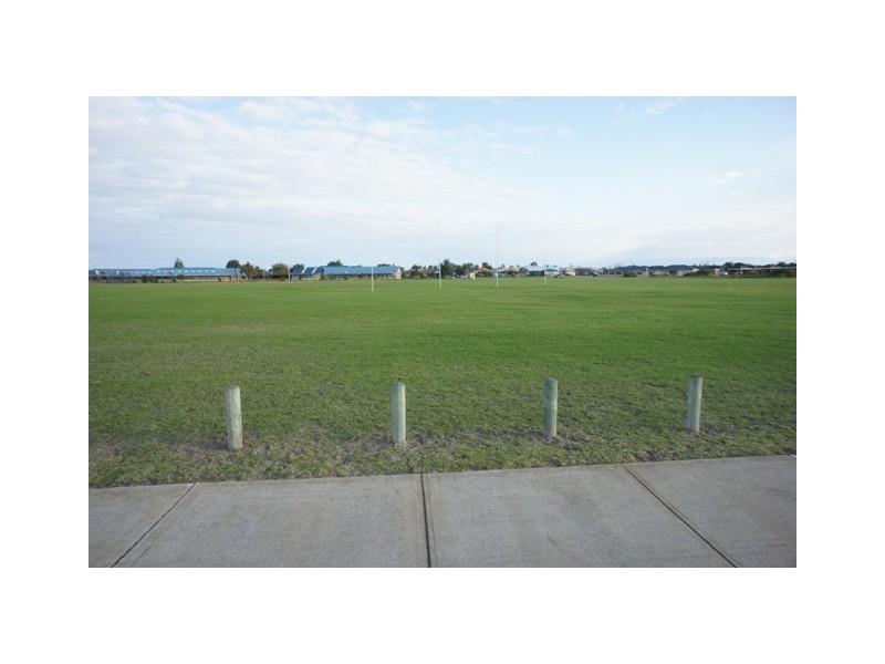 35 Pamplona Boulevard, Port Kennedy WA 6172