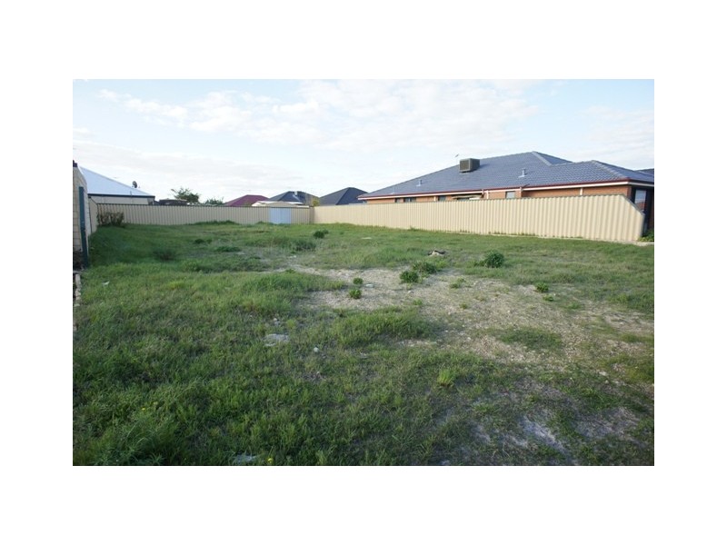 35 Pamplona Boulevard, Port Kennedy WA 6172