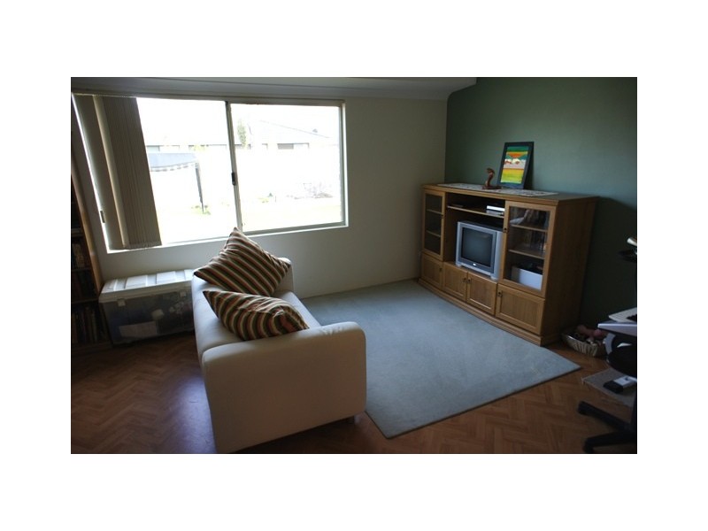 76 Montoro Drive, Port Kennedy WA 6172