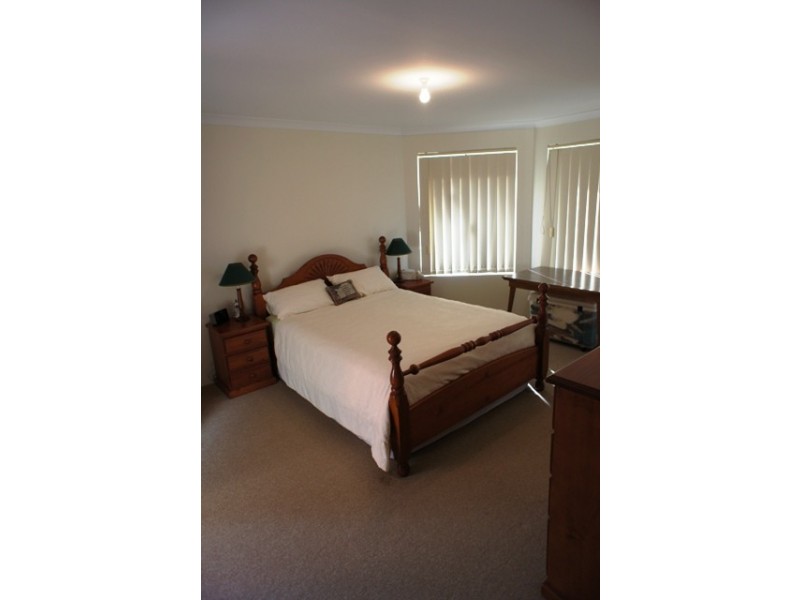 76 Montoro Drive, Port Kennedy WA 6172