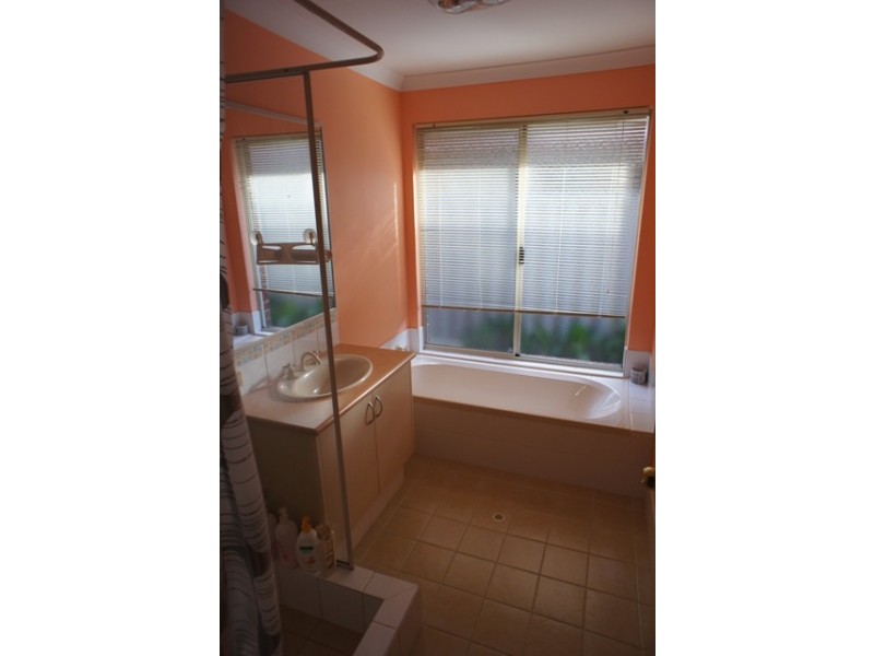 76 Montoro Drive, Port Kennedy WA 6172