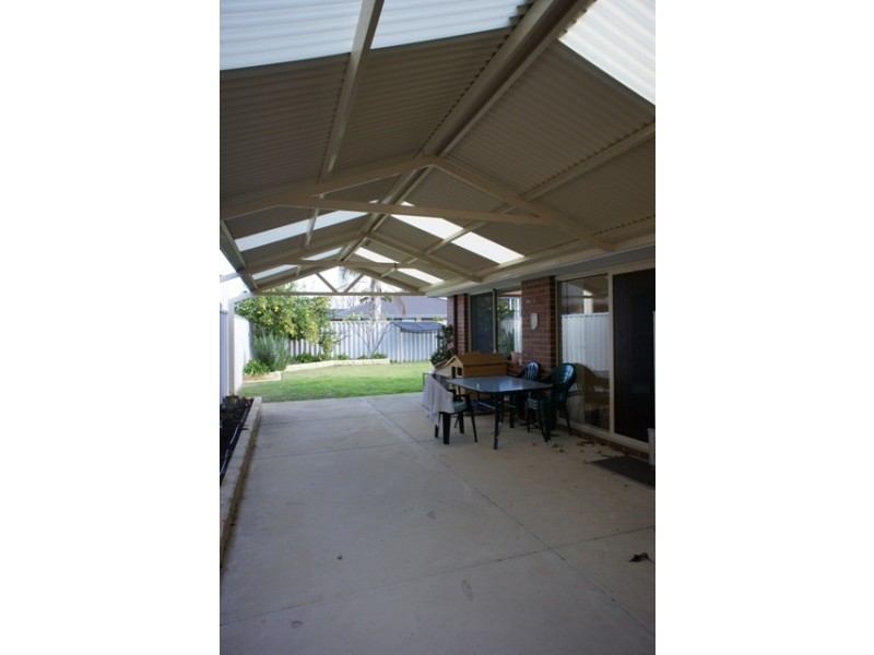 76 Montoro Drive, Port Kennedy WA 6172