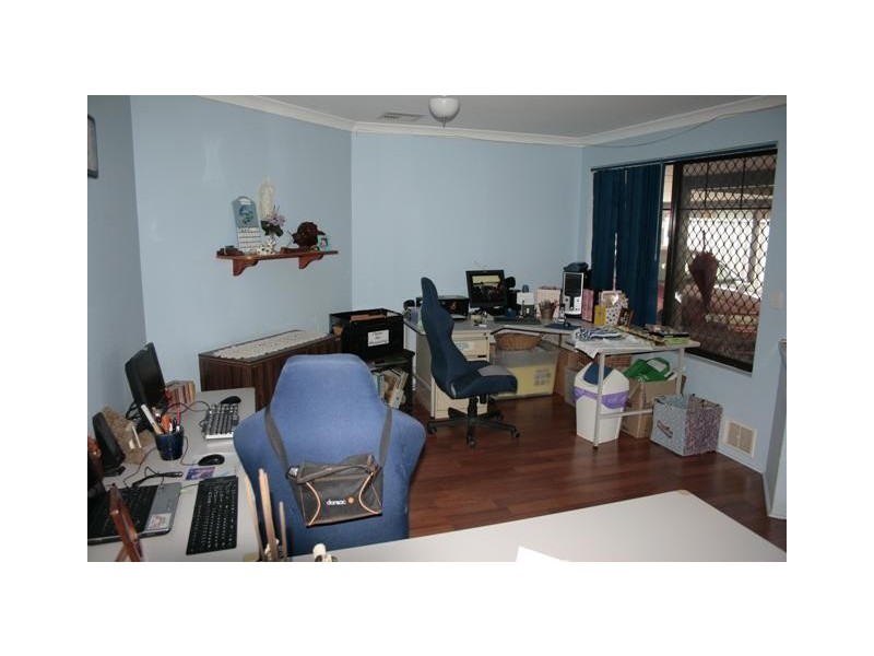 37 Mornington Boulevard, Waikiki WA 6169