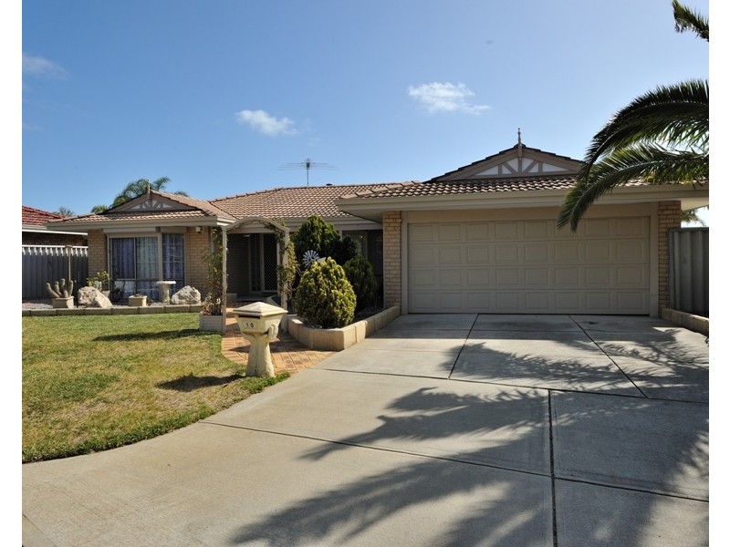 10 Cowrie Court, Waikiki WA 6169