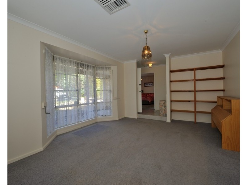 10 Cowrie Court, Waikiki WA 6169