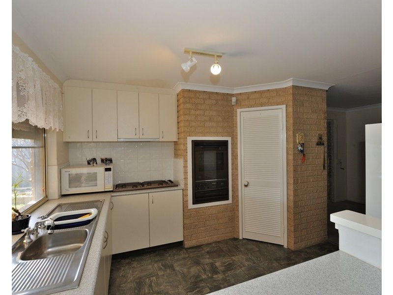 10 Cowrie Court, Waikiki WA 6169