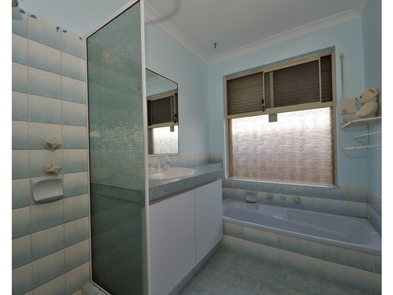 10 Cowrie Court, Waikiki WA 6169