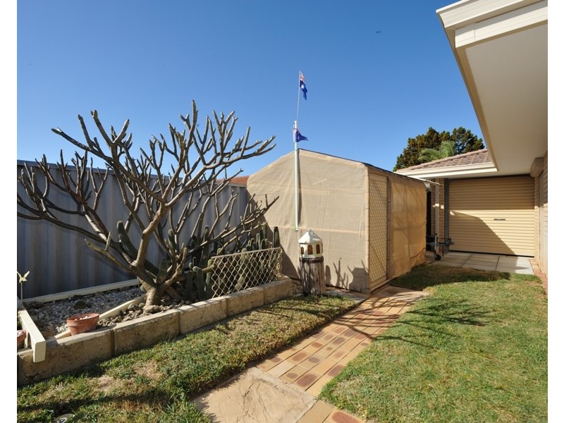 10 Cowrie Court, Waikiki WA 6169