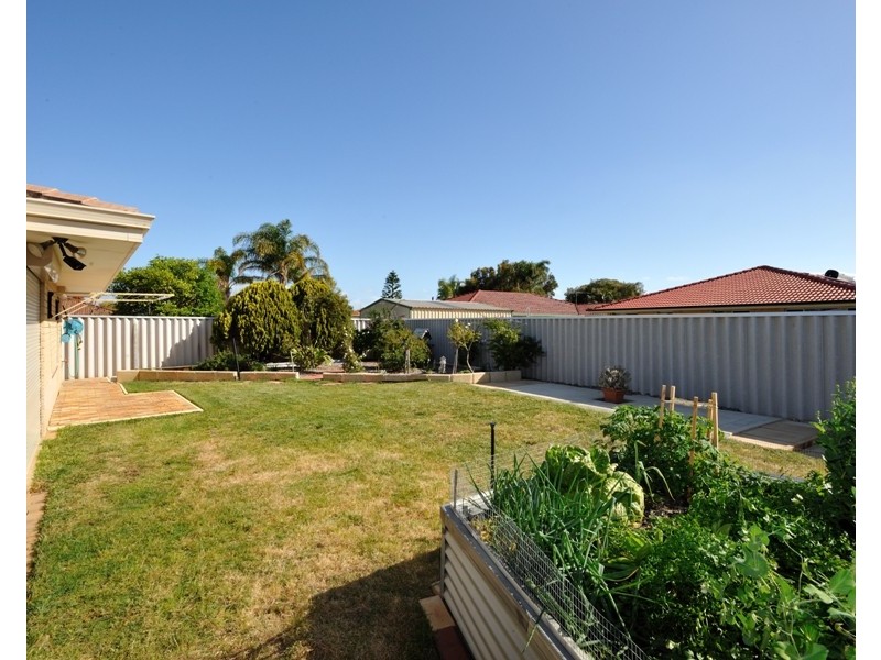 10 Cowrie Court, Waikiki WA 6169