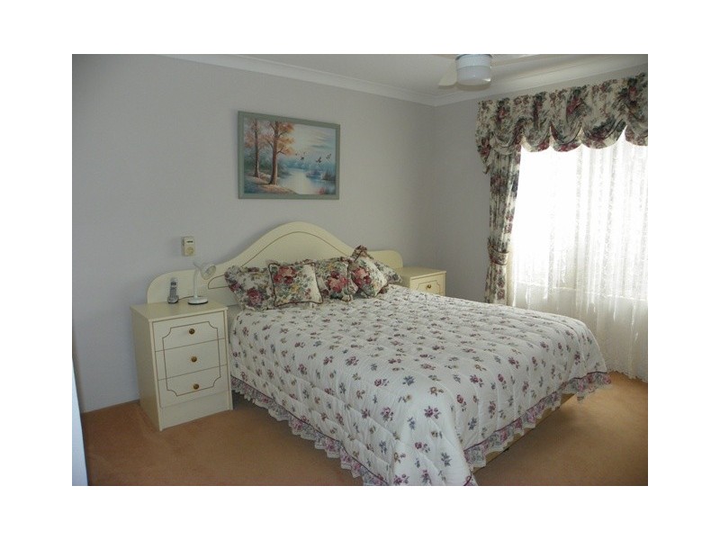 16 Port Royal Drive, Safety Bay WA 6169