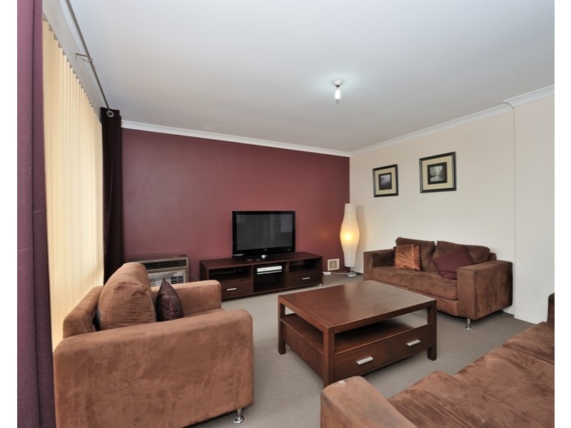 13 Jean Pierre Drive, Warnbro WA 6169