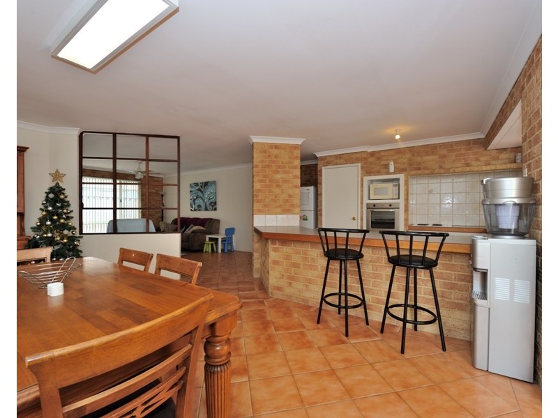 13 Jean Pierre Drive, Warnbro WA 6169