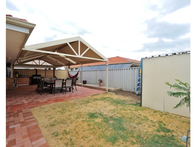 13 Jean Pierre Drive, Warnbro WA 6169