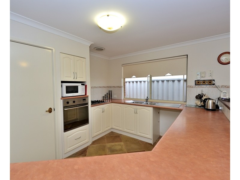 7 Amber Court, Warnbro WA 6169