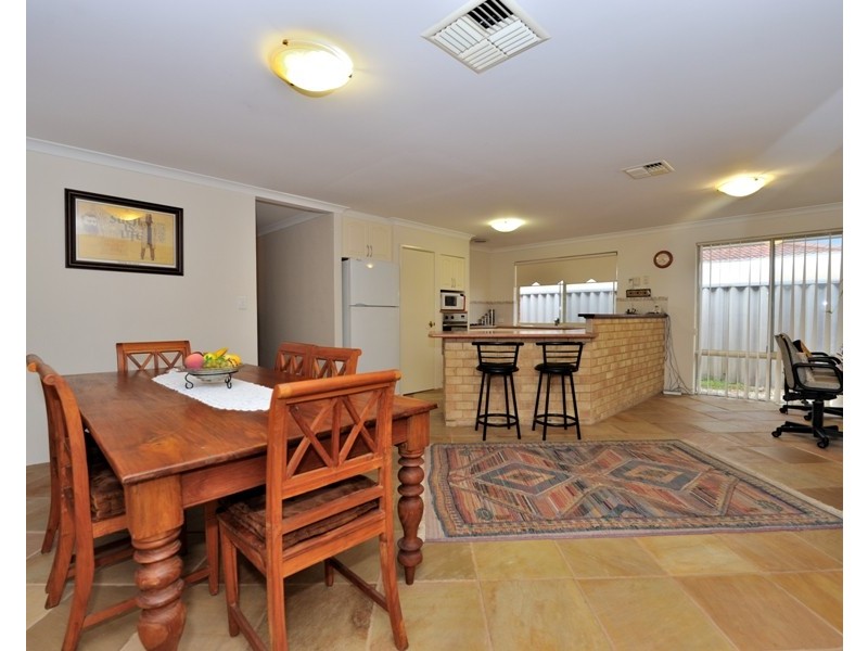 7 Amber Court, Warnbro WA 6169