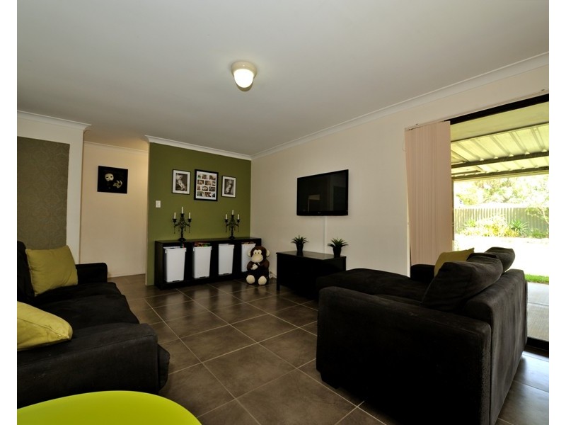 11 Casilda Place, Cooloongup WA 6168