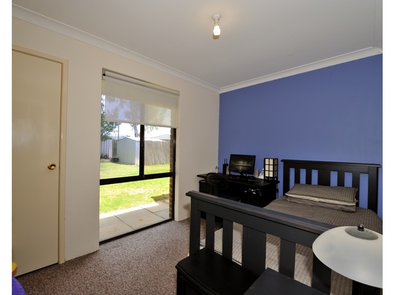11 Casilda Place, Cooloongup WA 6168