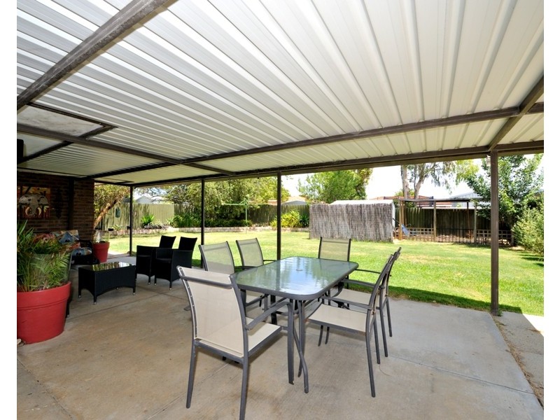 11 Casilda Place, Cooloongup WA 6168