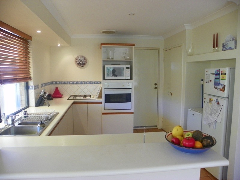 14 Coran Gardens, Warnbro WA 6169