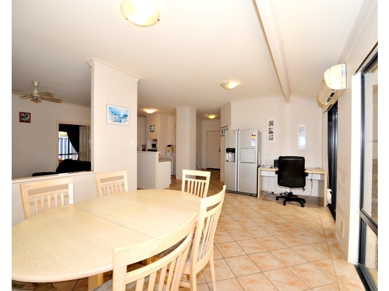 8 Caranja Court, Warnbro WA 6169